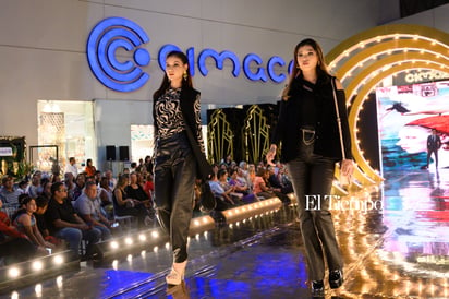 Pasarela Cimaco otoño invierno 2024

Desfile de moda otoño invierno, Cimaco Monclova CIMACOMONCLOVA

Desfile de moda otoño-invierno de la tienda Cimaco en la ciudad de Monclova, Coahuila Paseo Monclova, Monclova Coahuila, México

Paseo Monclova, Monclova, Coahuila, México, Moda, Desfile, Cimaco