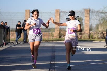 Gaby Casas, Lesly Mariana, Bengalas