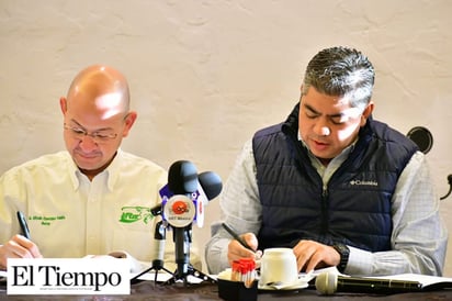 Firma Paredes y Universidad  un convenio de colaboración