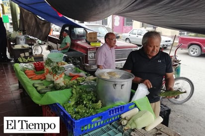 En crisis vendedores de  comida para cuaresma