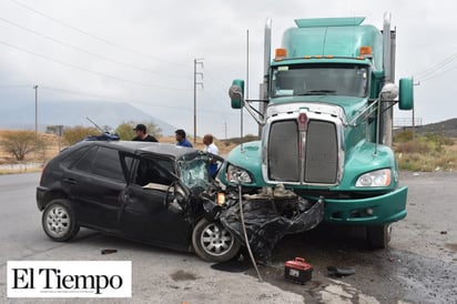 SE ATRAVIESA A TRÁILER Y MUERE