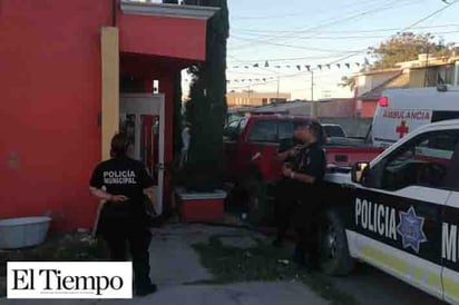 LES ROCÍA CLORO A ESPOSA E HIJO