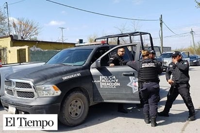 INTENTA ATROPELLAR A POLICÍA