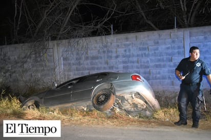 POR CONTESTAR EL CELULAR SE CAYÓ