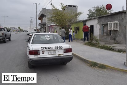 ASALTAN A TAXISTA