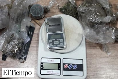 ATORAN A PAR DE NOVIOS CON DROGA