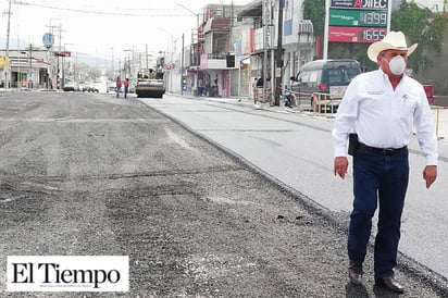 Aplican pavimento  en calle ‘Carranza’