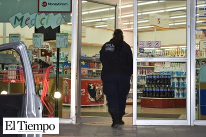 IBA POR TINTE Y LE DIO POR ASALTAR FARMACIA