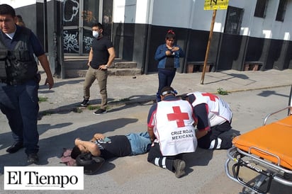 MANDA A VOLAR A MOTOCICLISTA