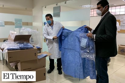 Dona Coahuila Digno  overoles para el IMSS