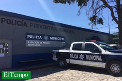 Están 2 mujeres policías aisladas