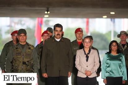 Anuncia Maduro movilización de artillería en Venezuela