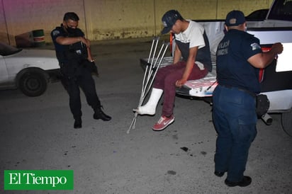 TRAS LOS BARROTES TERMINÓ EL DE LAS MULETAS