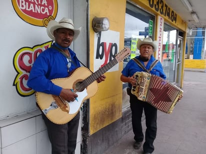 Sin ton ni son el dúo Tornado Norteño no hubo serenatas el día de las madres