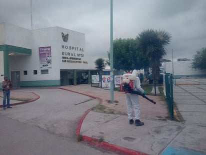 Sanitizan Clínica y Hospital Rural 