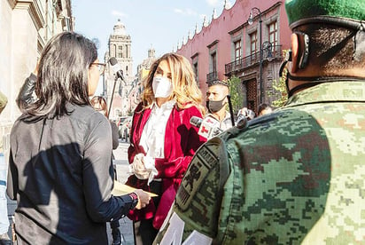 Ninel Conde asiste a Palacio Nacional para entregar carta a AMLO