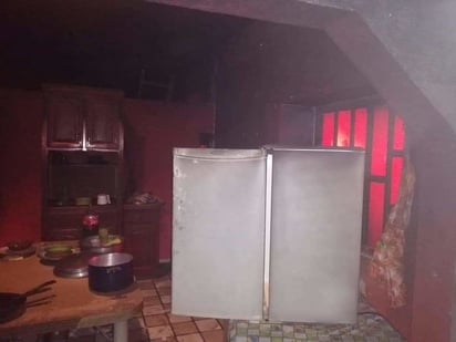 Fuego convierte en cenizas el patrimonio de una familia