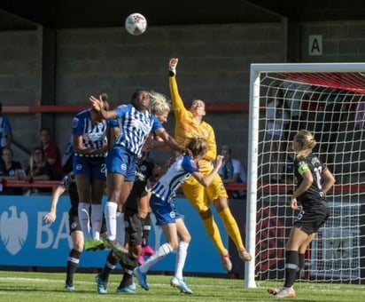 Cancelan futbol femenil inglés