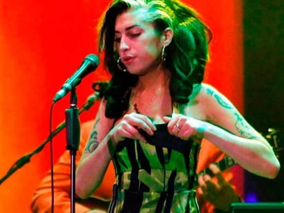 Preparan biopic de Amy Winehouse; ¿quién será la actriz que la interprete?