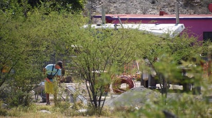 Invaden 50 familias de Monclova arroyo para construir sus casas