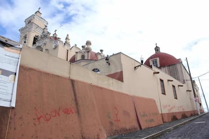 Realizan pintas a favor del aborto en iglesia de Xalapa, Veracruz