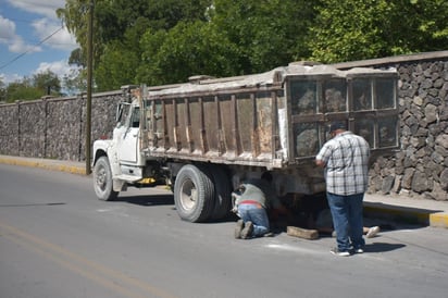 Le truena llanta en plena Avenida