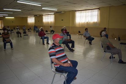 Reciben productores seguro catastrófico 