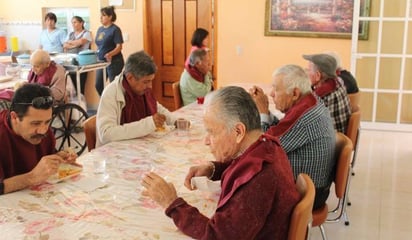 Asilos del país, en el limbo ante brotes del virus