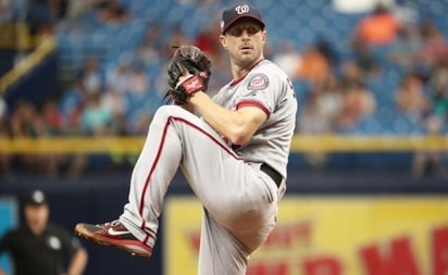 Max Scherzer continúa 'destrozando' a los dueños de equipos de MLB