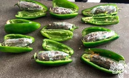 Intentan ingresar chiles rellenos de marihuana a penal de Puebla