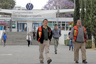 Frenan reapertura automotriz en Puebla