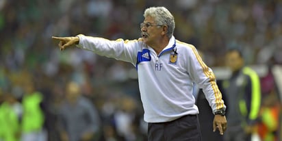 Ricardo Ferretti podría salir de Tigres