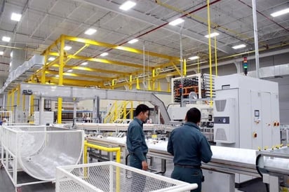 Cae 4.0% empleo manufacturero en abril