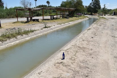 Entre ellos mismos se obstruyen acequias y   afectan los sembradíos