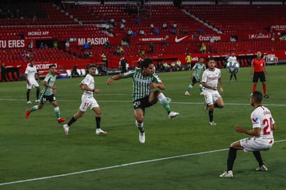 Lainez fue titular en la derrota del Betis