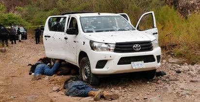 Abaten a 16 personas en riña entre grupos rivales en Sinaloa