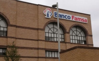 Se cae página que devolverá ahorros de Banco Famsa; exigen su dinero