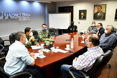 Mandos policiacos analizan  estrategia que frene el covid