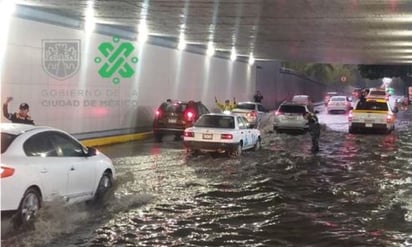 Lluvias dejan encharcamientos y afectaciones en la CDMX