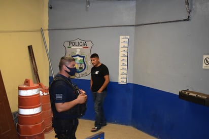 Reta a Policías