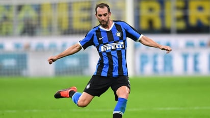 Diego Godín se perederá el partido Spal-Inter tras sanción 