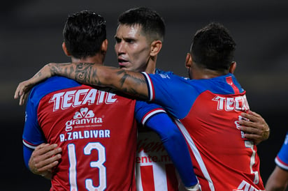 LLegan las Chivas con equipo alterno en la final ante Cruz Azul 