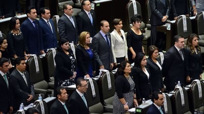 Por 'berrinche' de diputados, ponen a 1125 trabajadores en riesgo