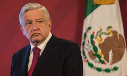 AMLO prioriza 'cuidarse' antes que el uso de cubrebocas