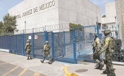 AMLO da 13 tareas civiles a militares