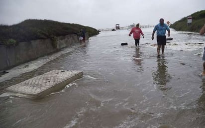 Pide SRE a mexicanos en Texas seguir indicaciones ante huracán 