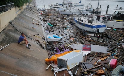 Declara Trump estado de emergencia en Texas