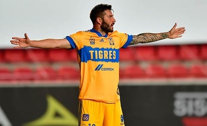 ¿Por qué los árbitros de Liga MX no expulsan a Gignac?