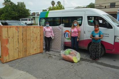 Auxilia DIF a familia por incendio de casa