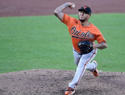 Héctor Velázquez llega a los Astros